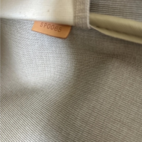 Louis Vuitton Sirius 70 Soft-Sided Luggage, Monogram Canvas - Picture 9 of 12